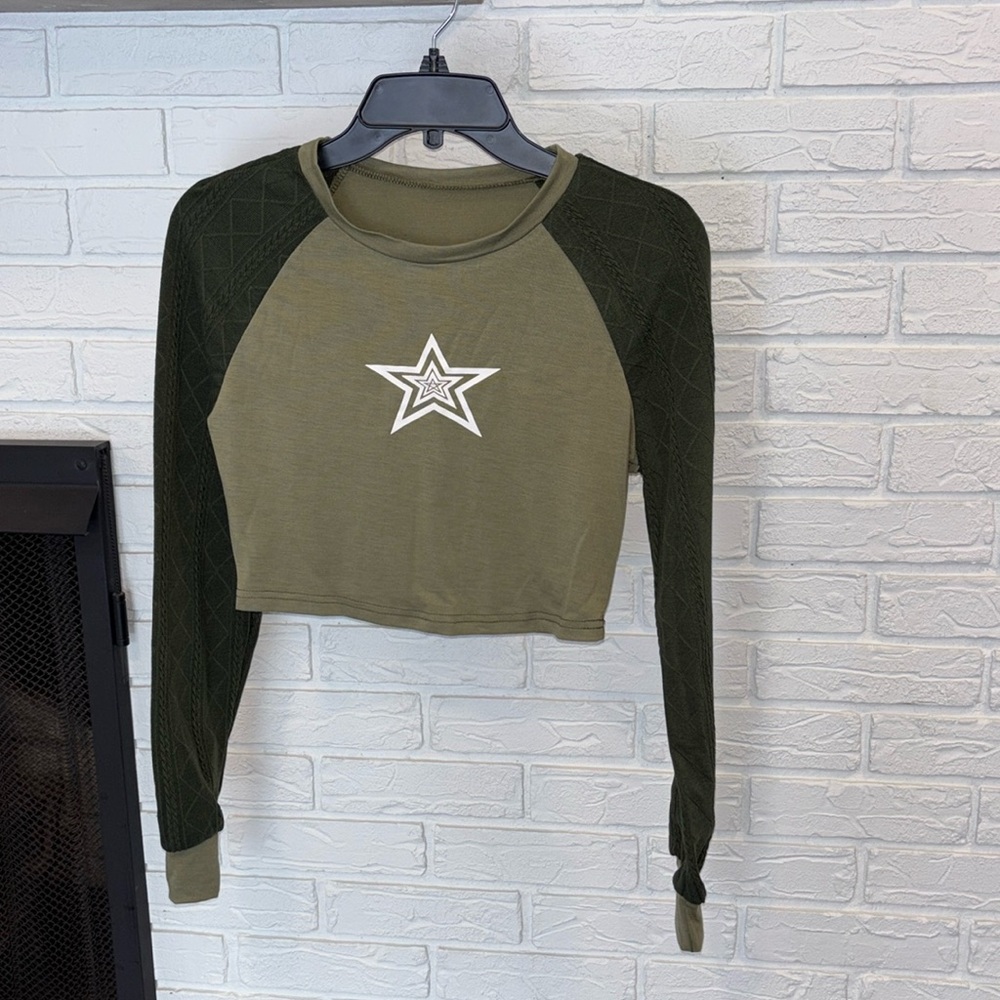Juniors X-Small Army Green Star Crop Top with Long Sleeves